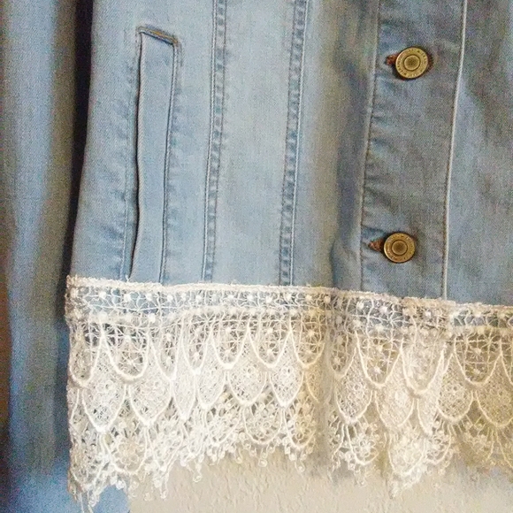 NWOT Isaac Mizrahi Lace Jean Jacket - Picture 5 of 8
